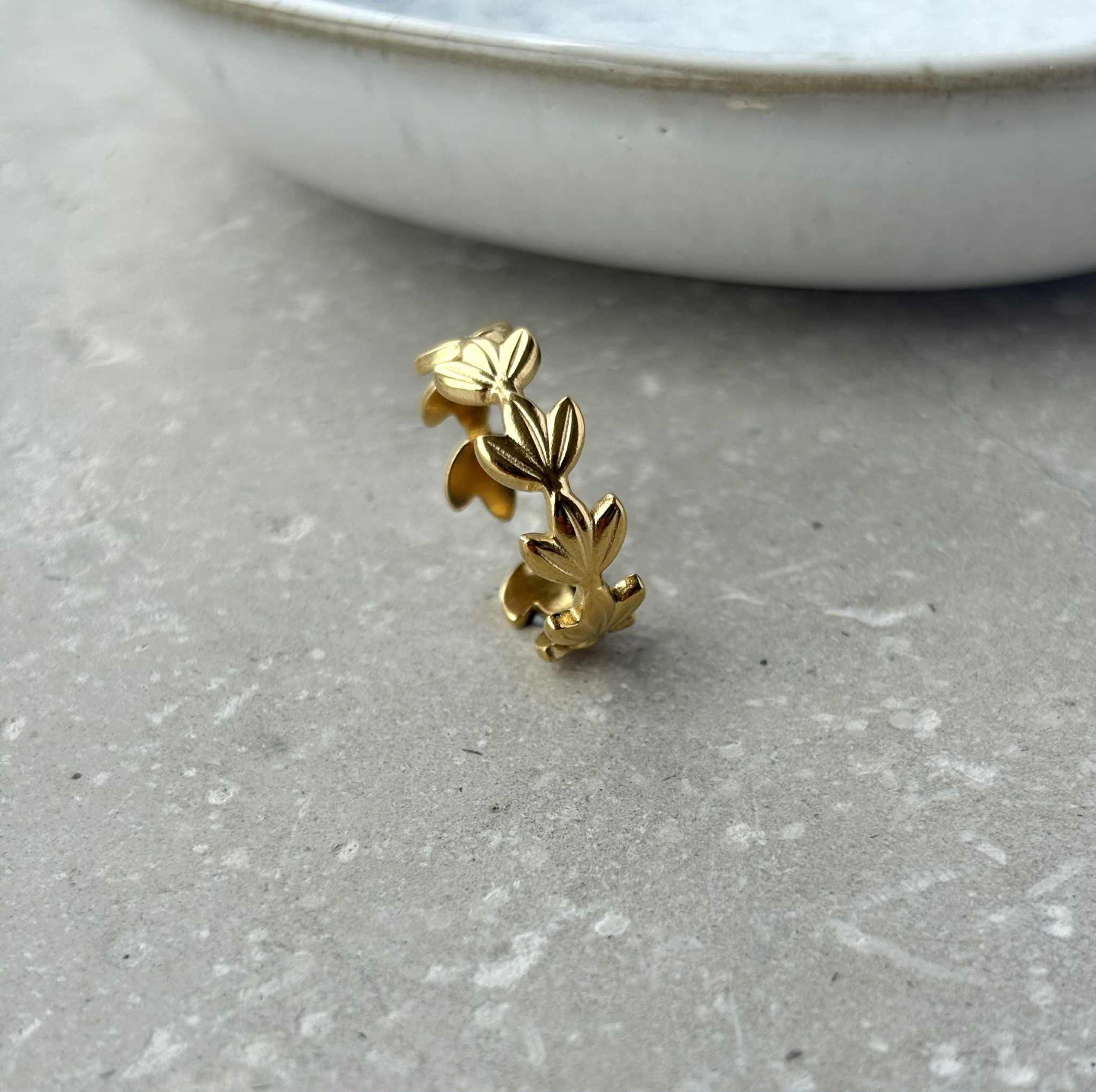 Tarnish Resistant Leaf Open Ring: Silver