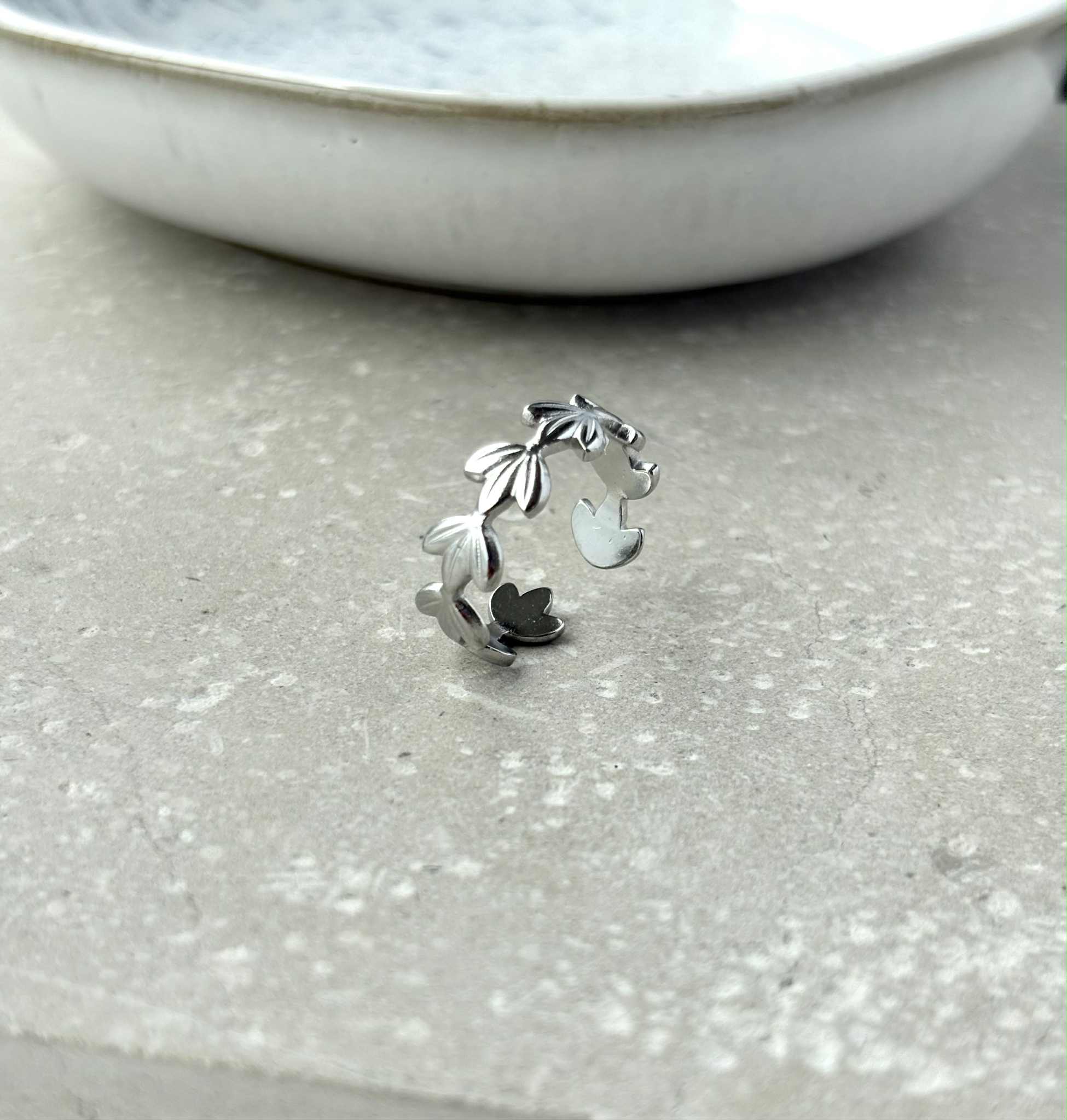 Tarnish Resistant Leaf Open Ring: Gold